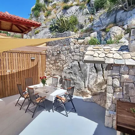 Vise - Old Town Center, Stone Terrace Apartamento Omiš